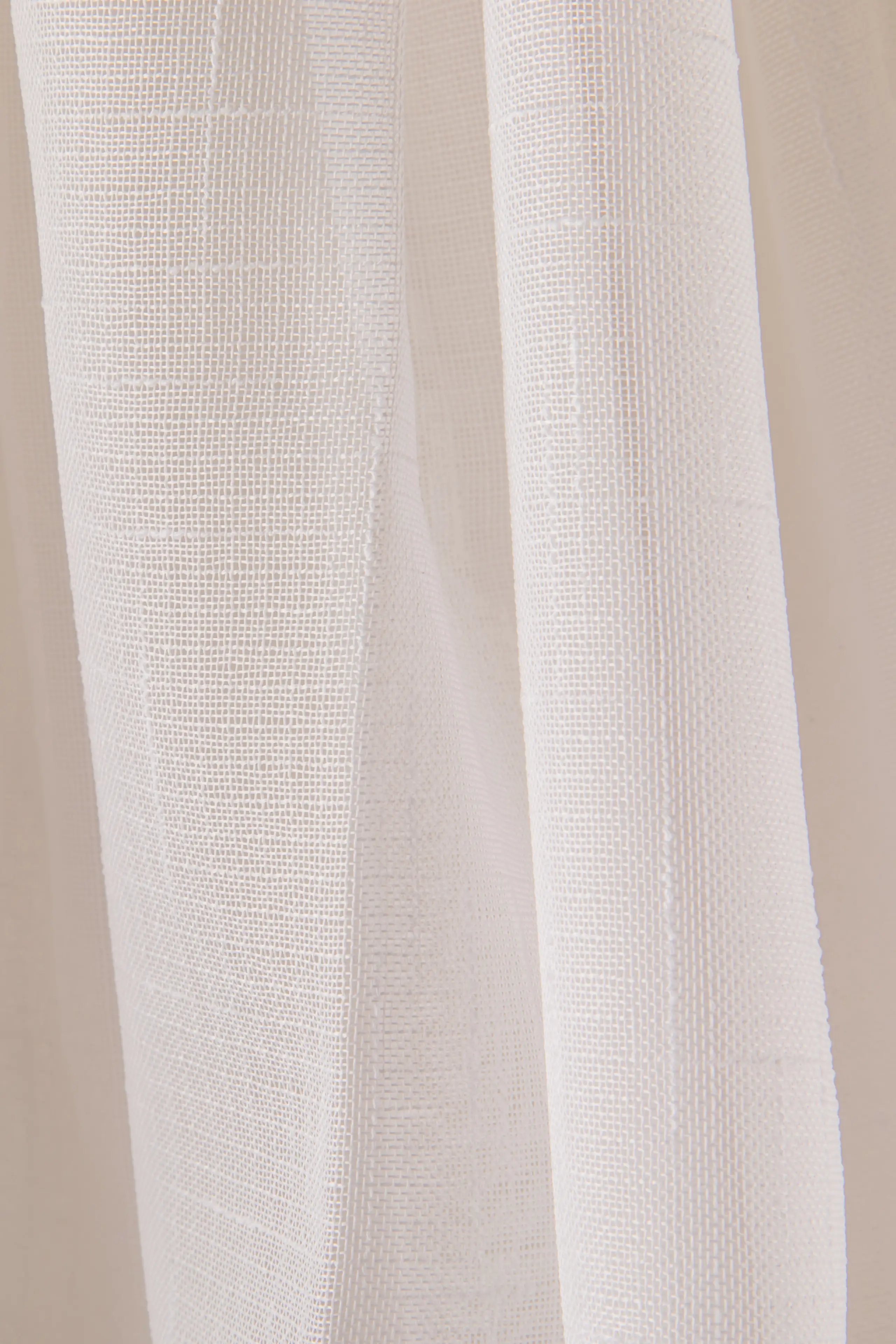 LUMEN WHITE - PIPE & DRAPE